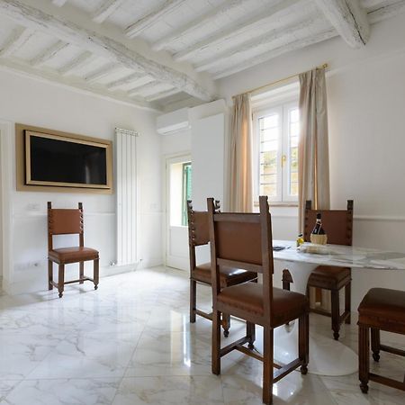 Domus Nannini Spa - L' Arco Di Matteotti Siena Bagian luar foto