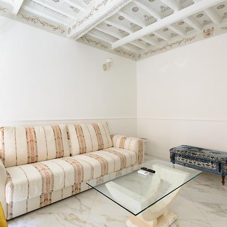 Domus Nannini Spa - L' Arco Di Matteotti Siena Bagian luar foto