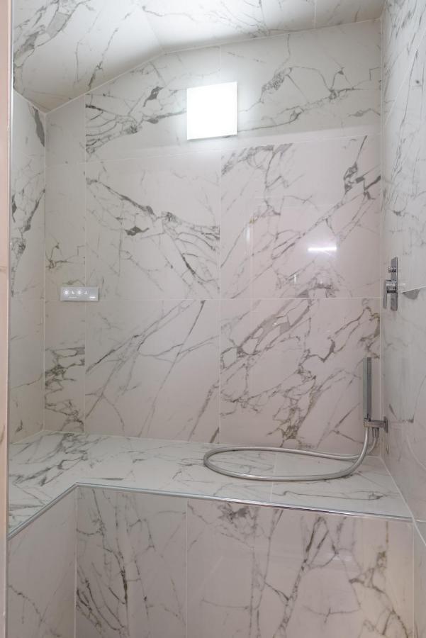 Domus Nannini Spa - L' Arco Di Matteotti Siena Bagian luar foto