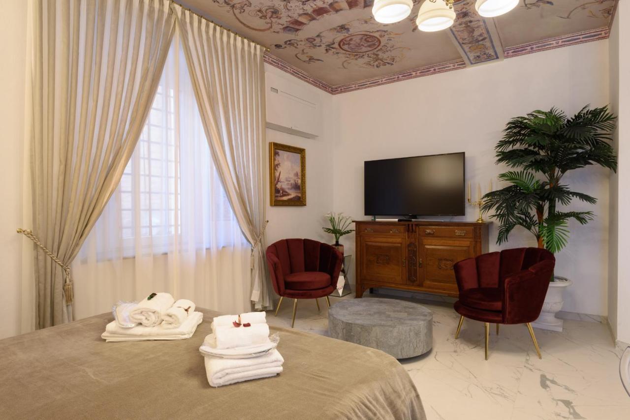 Domus Nannini Spa - L' Arco Di Matteotti Siena Bagian luar foto