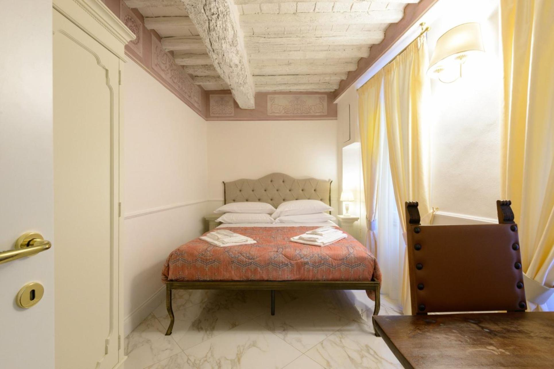 Domus Nannini Spa - L' Arco Di Matteotti Siena Bagian luar foto