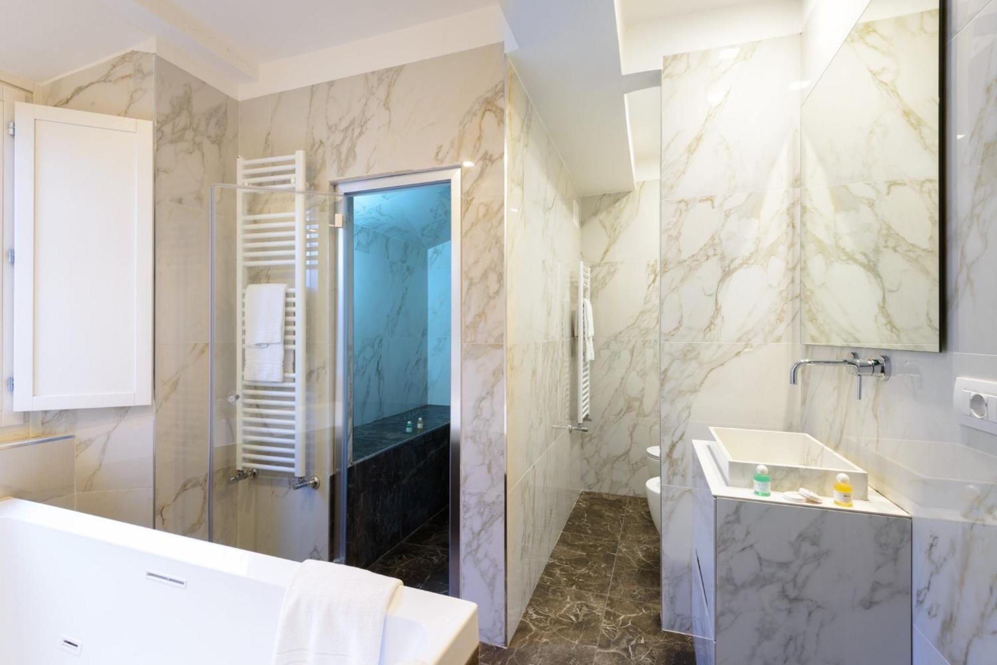 Domus Nannini Spa - L' Arco Di Matteotti Siena Bagian luar foto