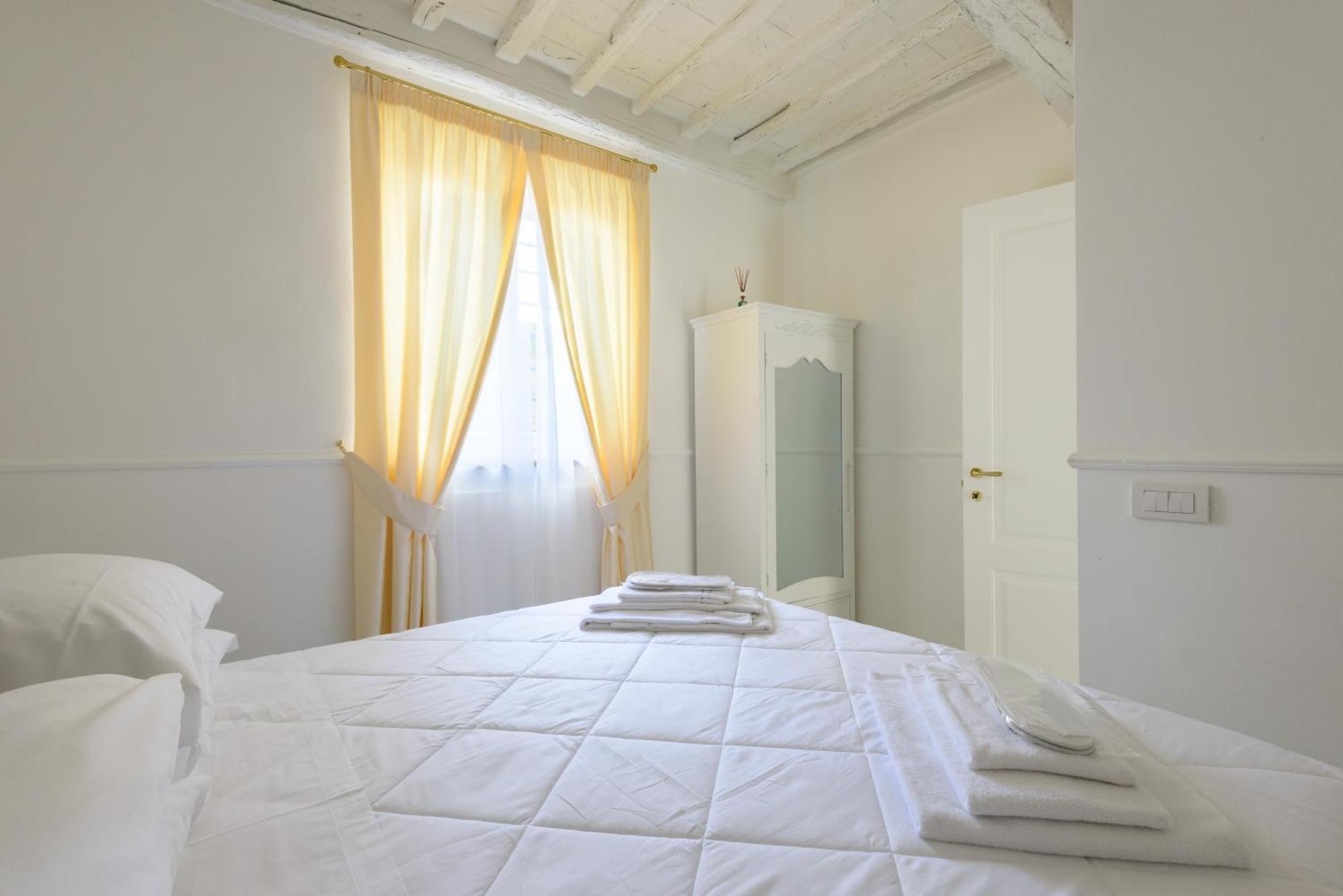Domus Nannini Spa - L' Arco Di Matteotti Siena Bagian luar foto