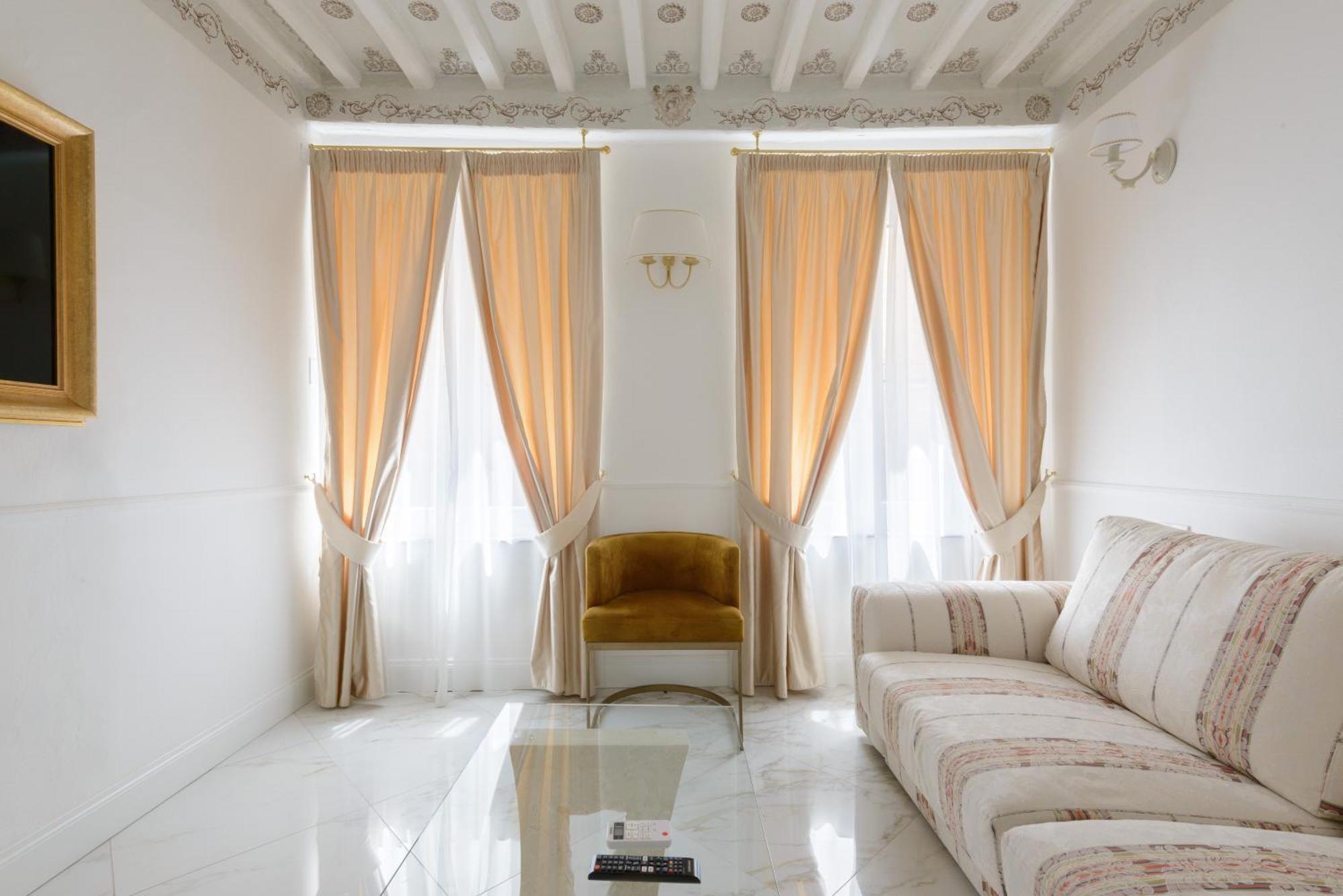 Domus Nannini Spa - L' Arco Di Matteotti Siena Bagian luar foto
