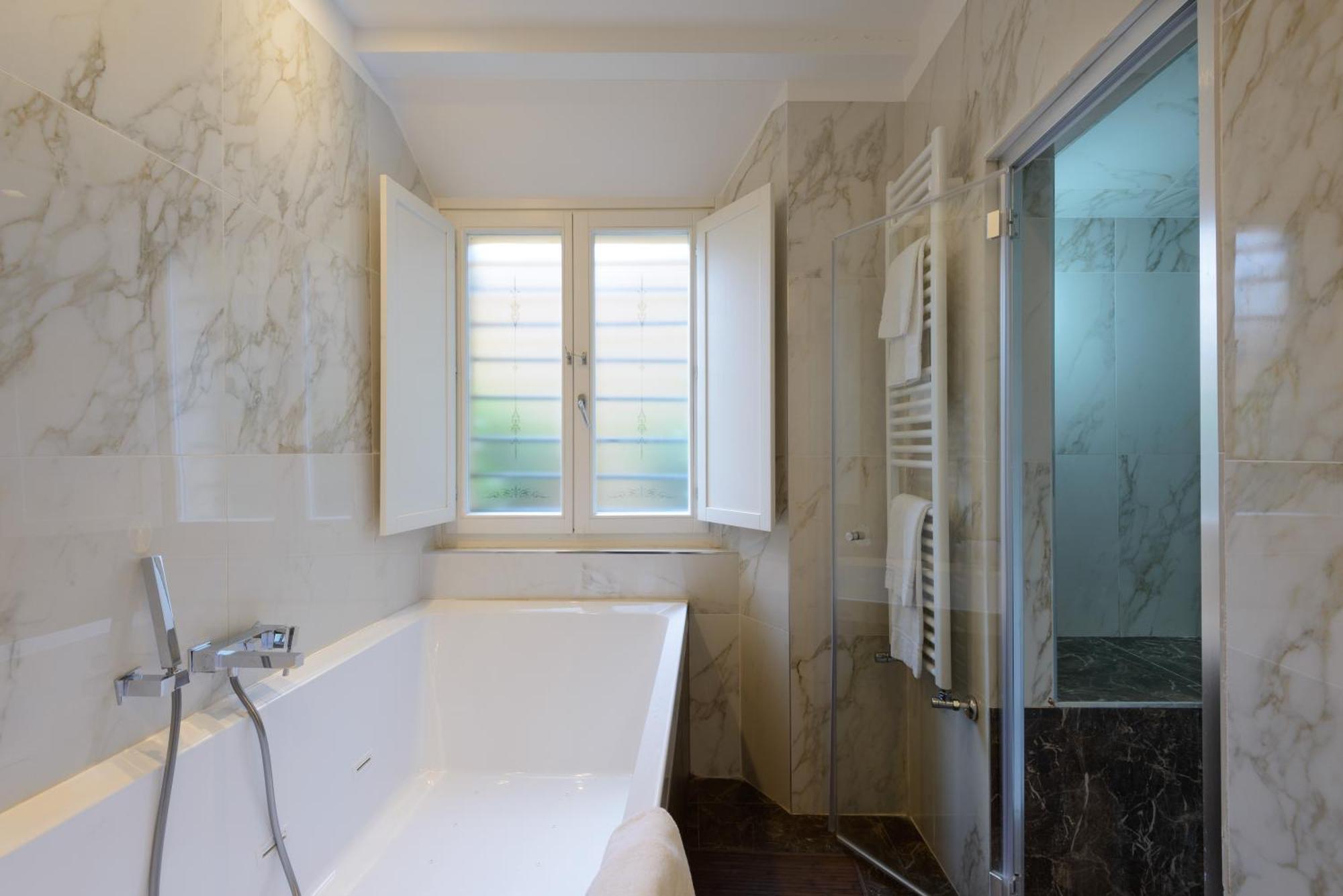 Domus Nannini Spa - L' Arco Di Matteotti Siena Bagian luar foto