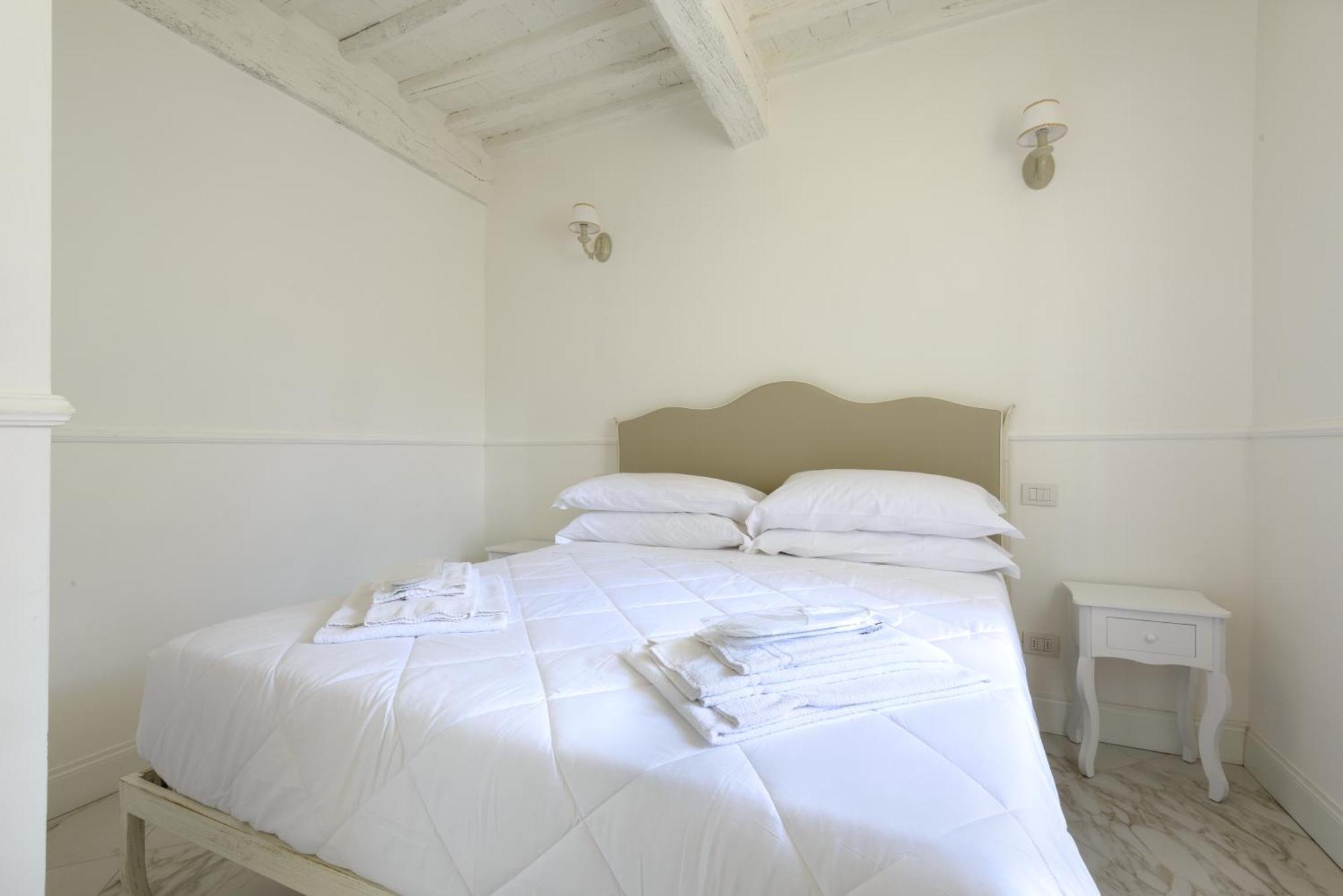 Domus Nannini Spa - L' Arco Di Matteotti Siena Bagian luar foto
