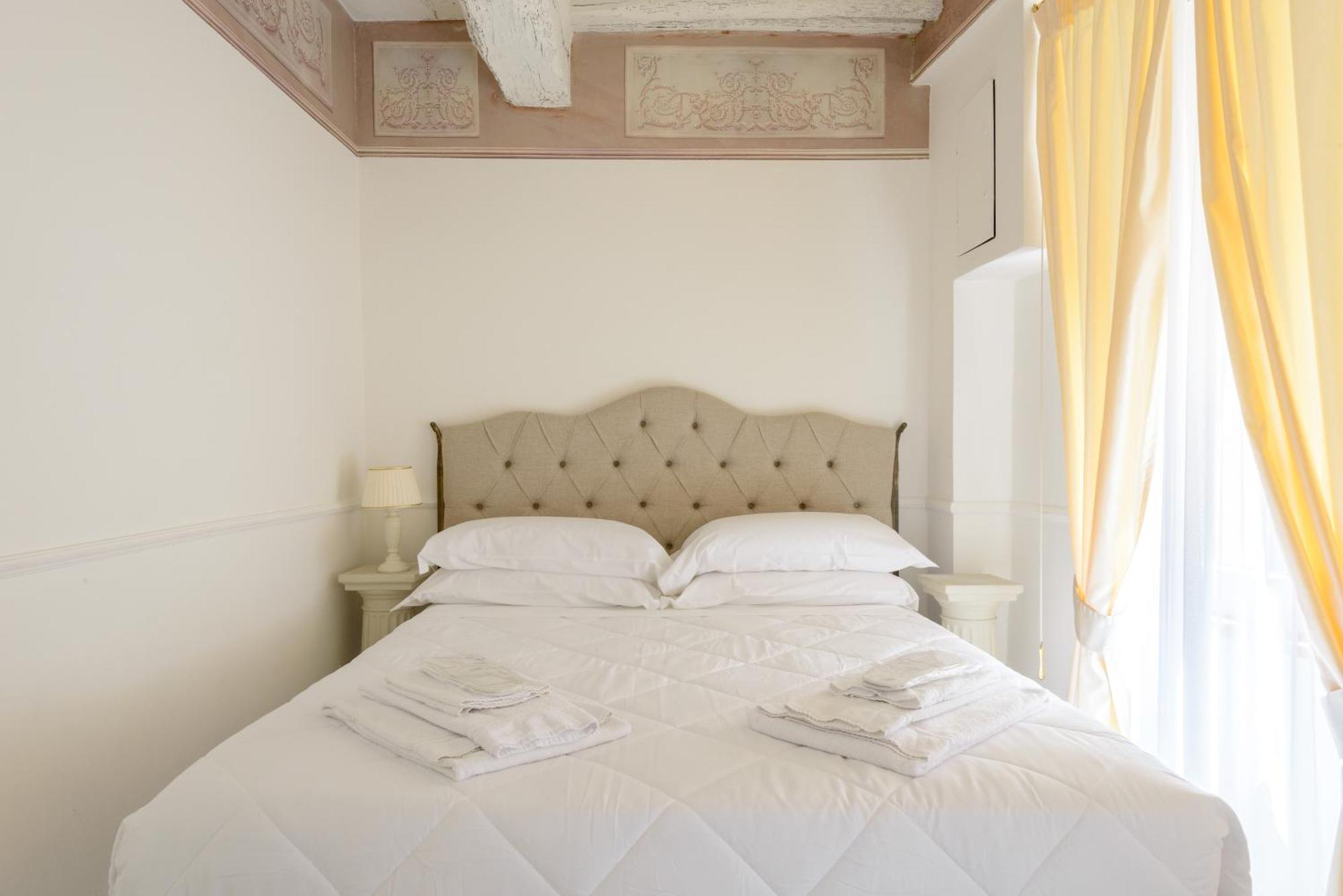 Domus Nannini Spa - L' Arco Di Matteotti Siena Bagian luar foto